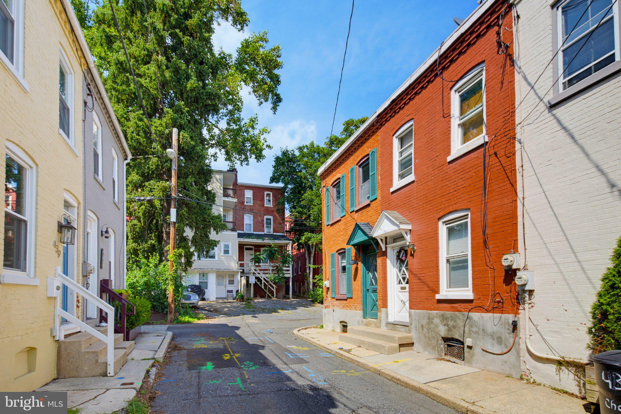 438 CHAMBERS STREET