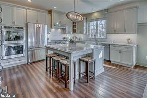 108 LEXINGTON MANOR