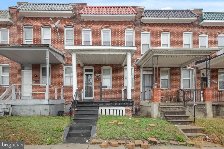 AMAZING RENTAL 3 BED ONE FULL BATH!  SMALL BACK YARD, FENCED IN!  HARDWOOD LIVING AND DINING ROOM FLOORS, CARPET BEDROOMS!  PROFESSIONALLY MANAGED!! SCHEDULE YOUR SHOWING TODAY!