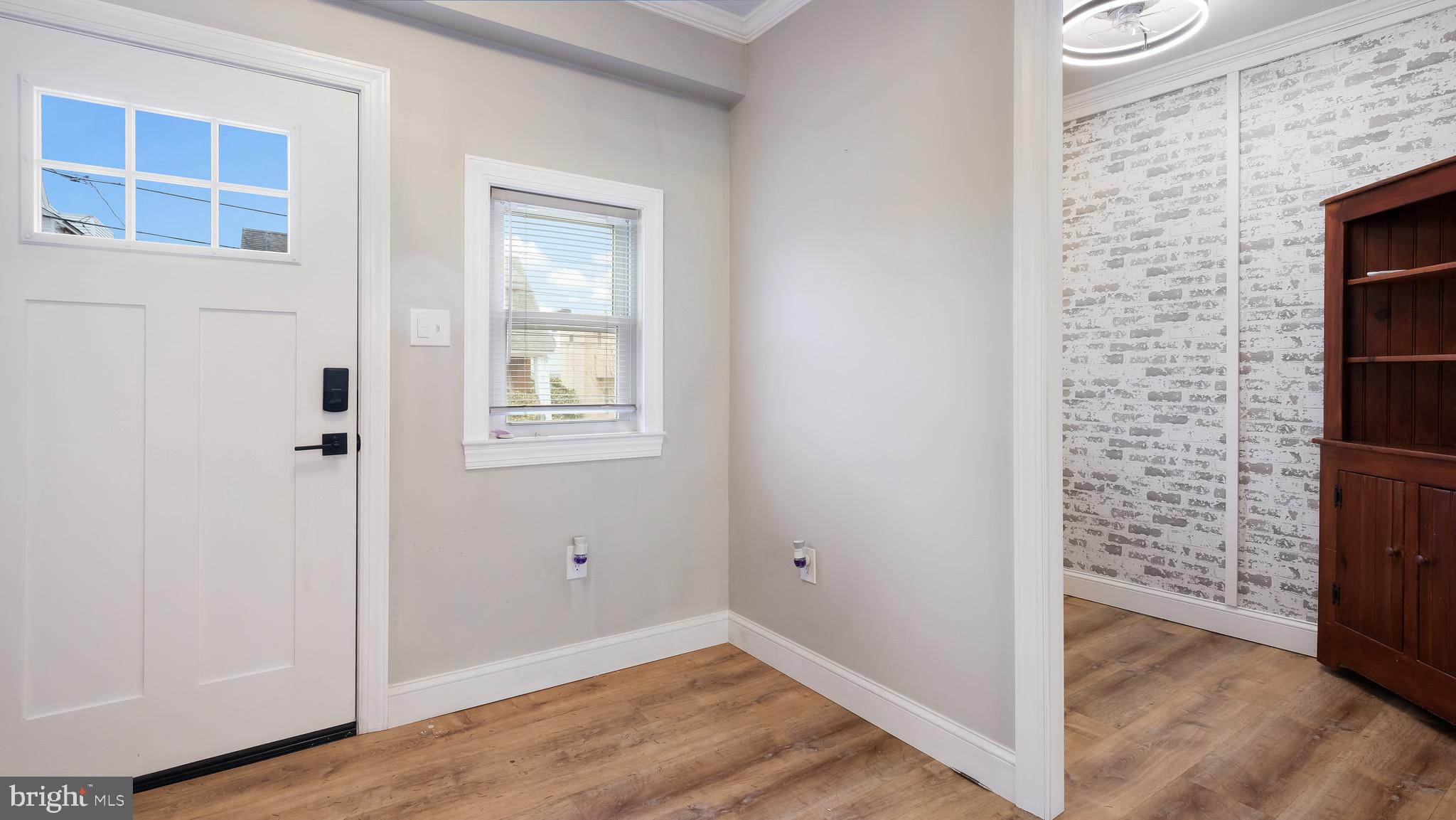 1105 ROOSEVELT DRIVE