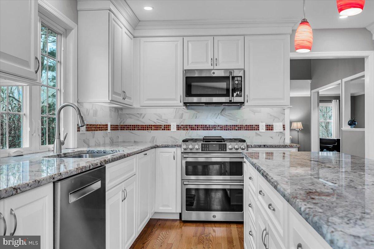 SOMERSET LAKE - Residential