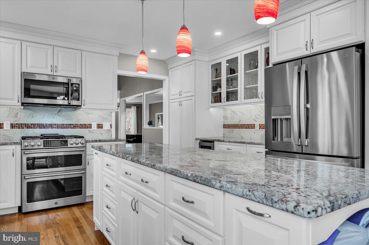 SOMERSET LAKE - Residential