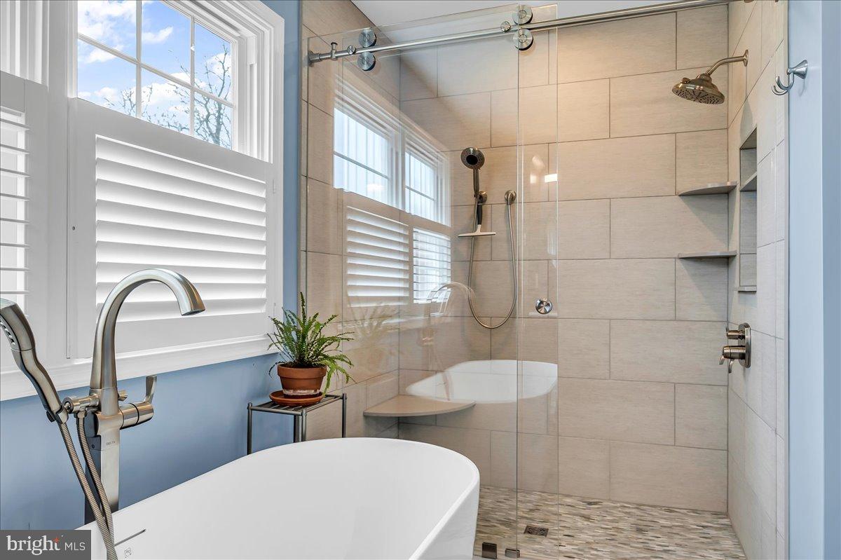 SOMERSET LAKE - Residential