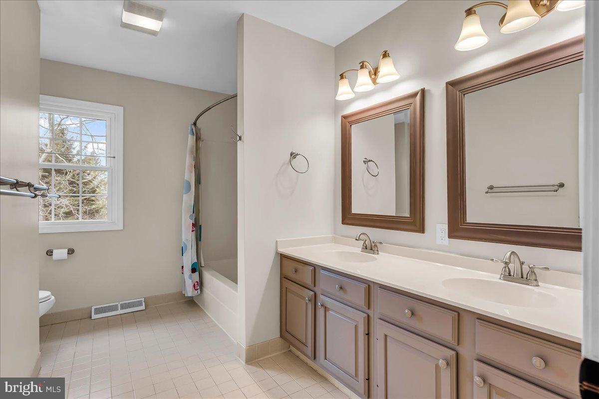 SOMERSET LAKE - Residential