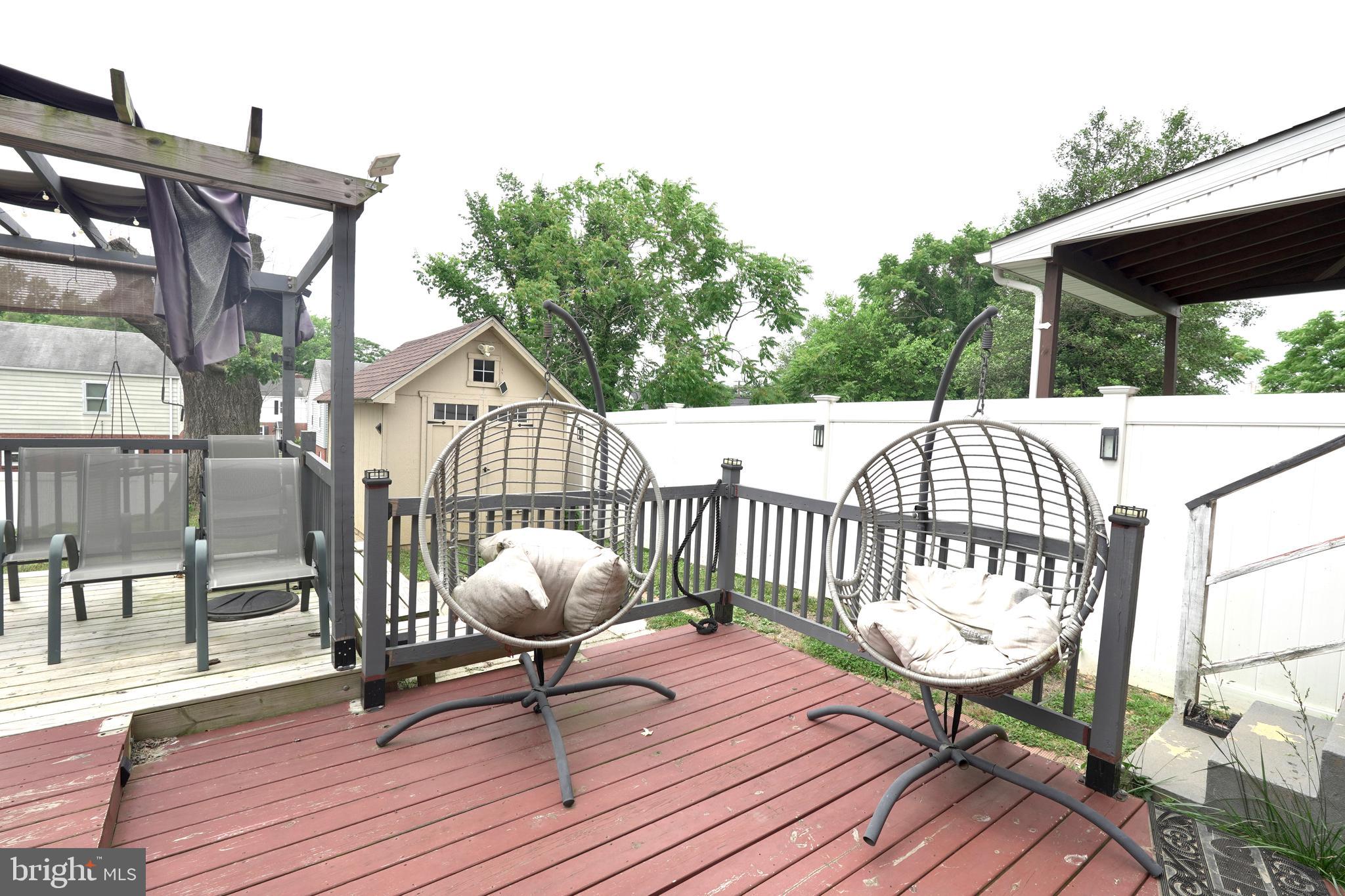 HILLCREST GARDENS - Residential Lease