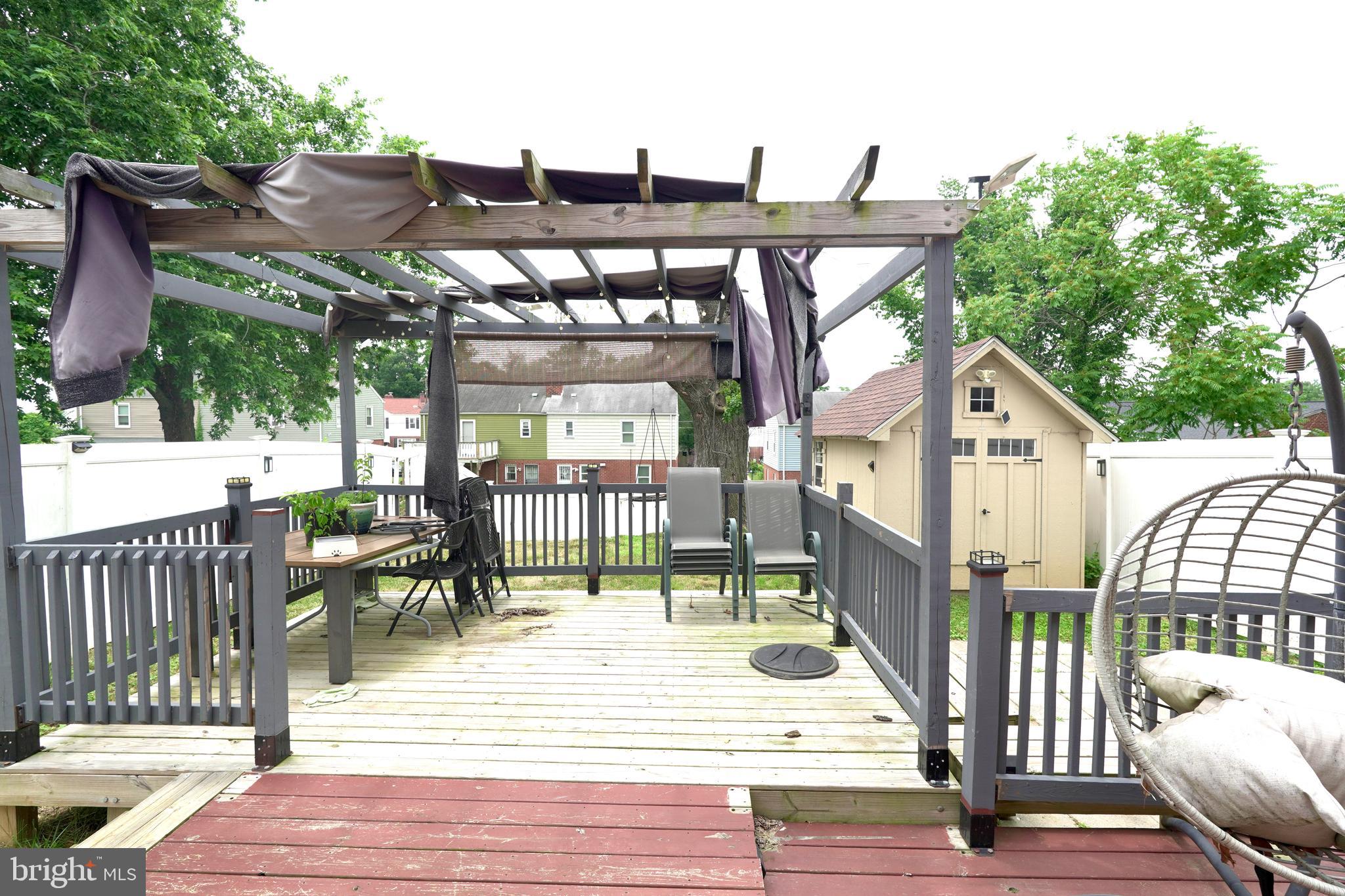 HILLCREST GARDENS - Residential Lease