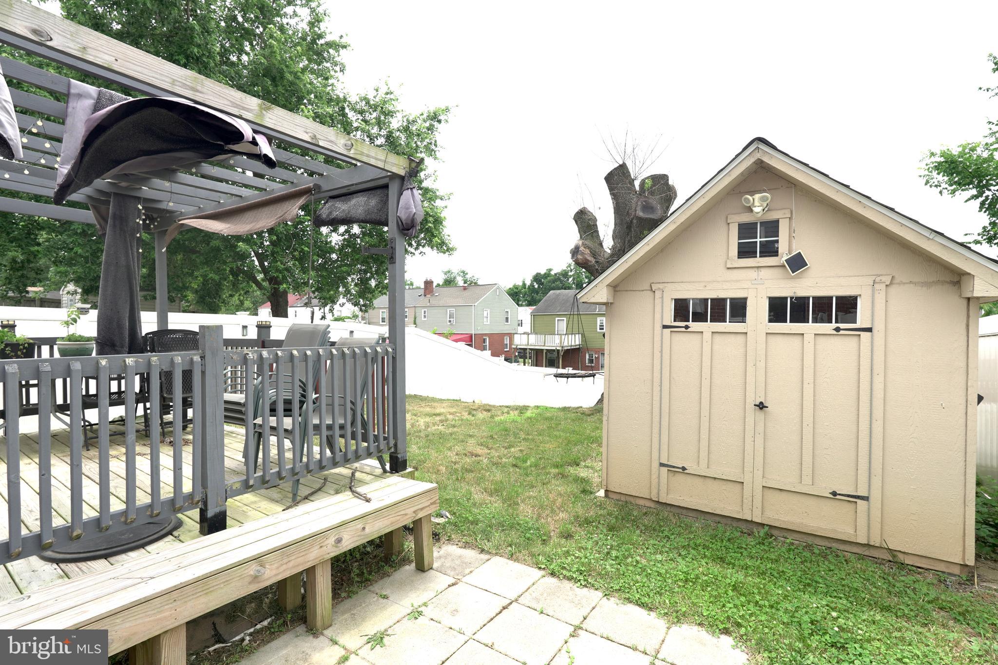 HILLCREST GARDENS - Residential Lease