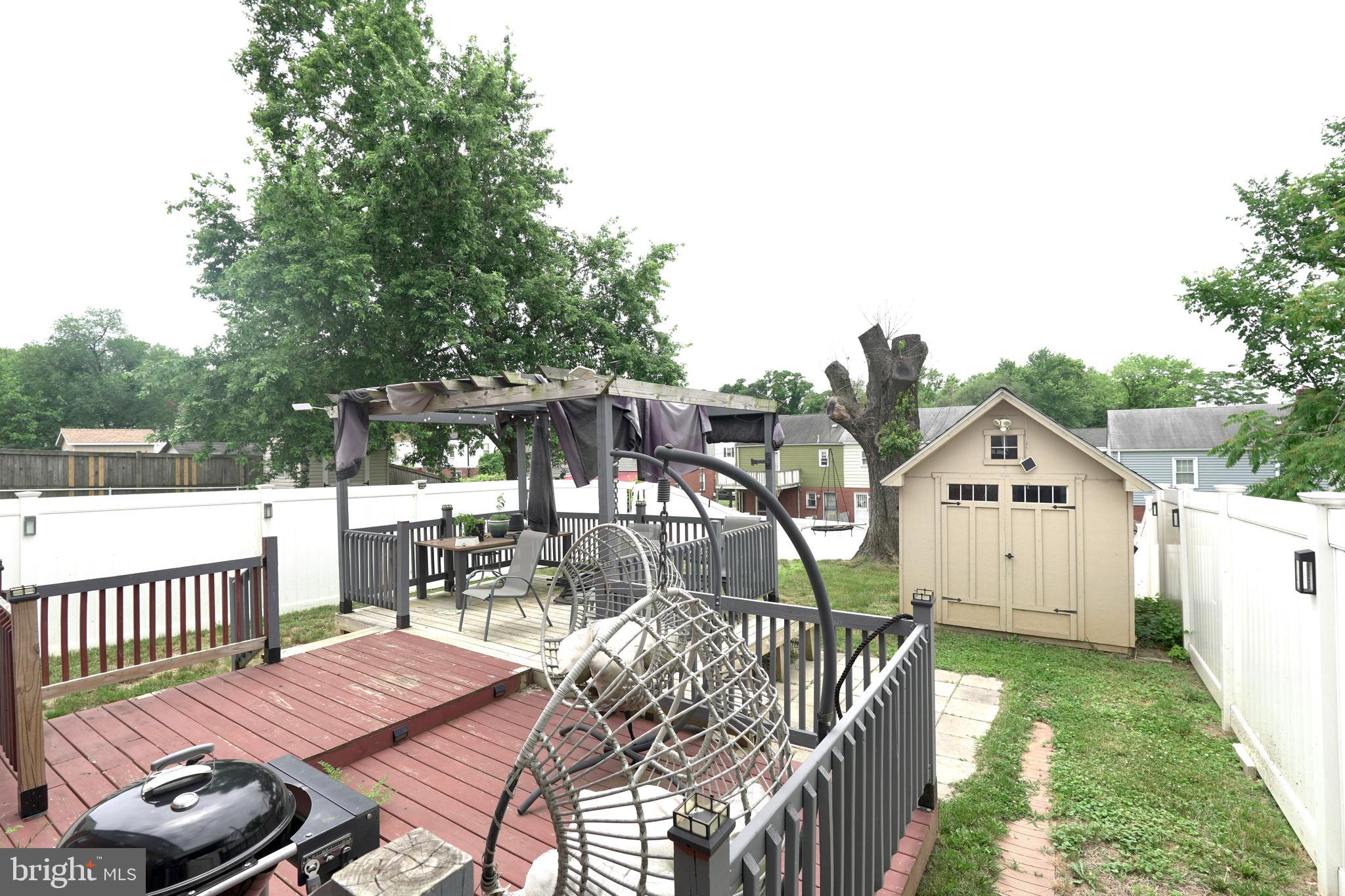 HILLCREST GARDENS - Residential Lease