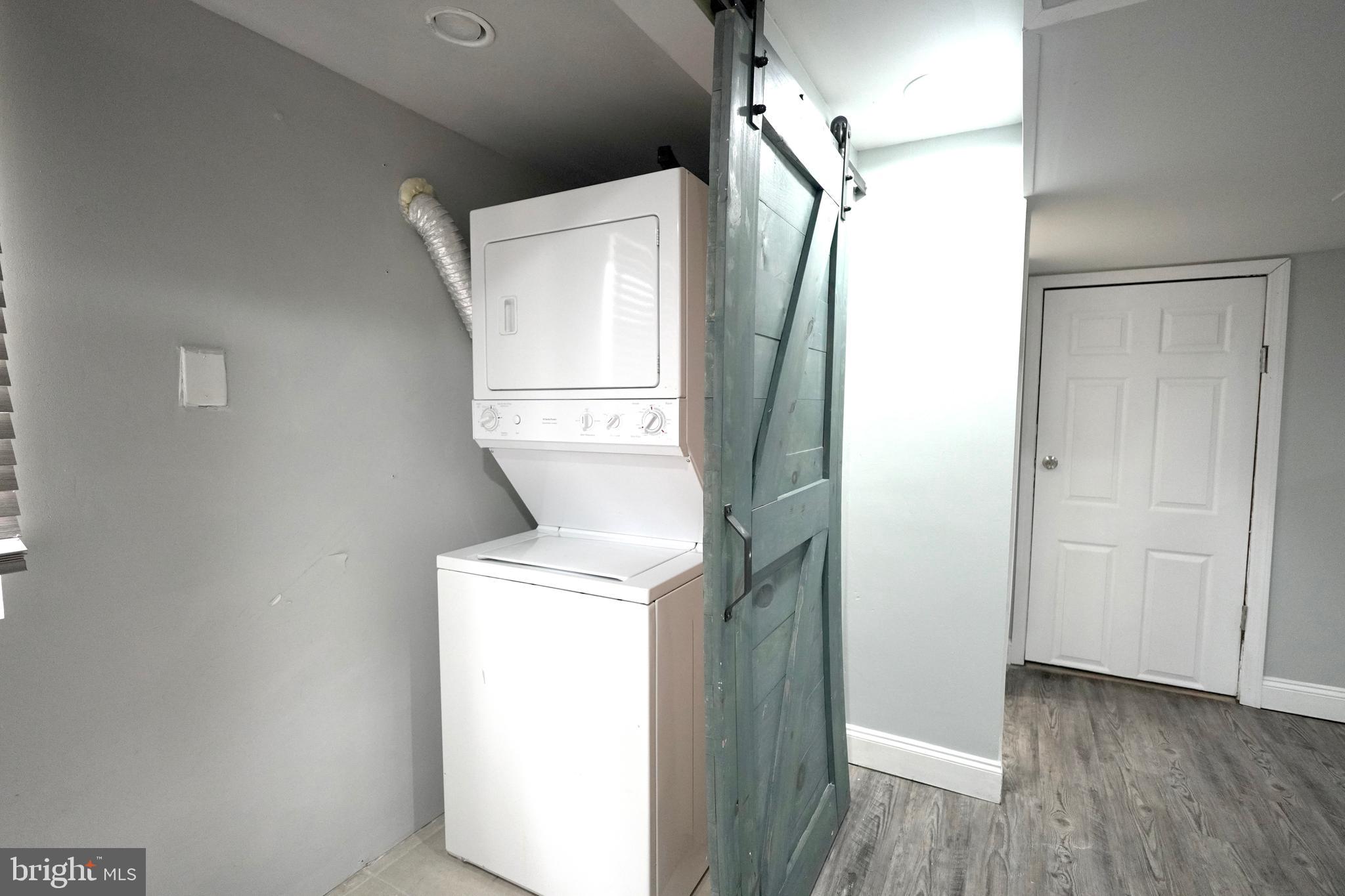 HILLCREST GARDENS - Residential Lease