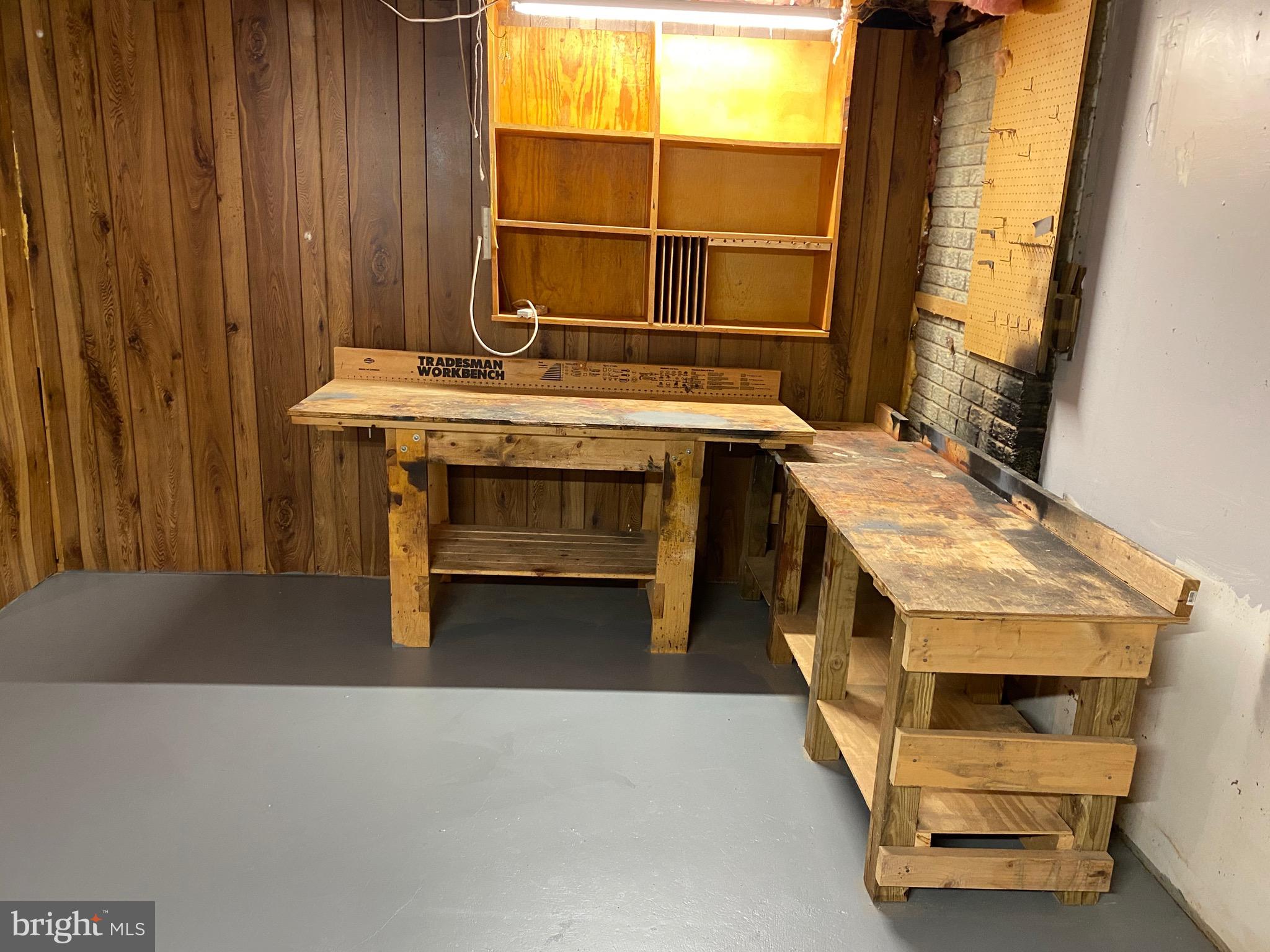 HILLSDALE - Residential Lease