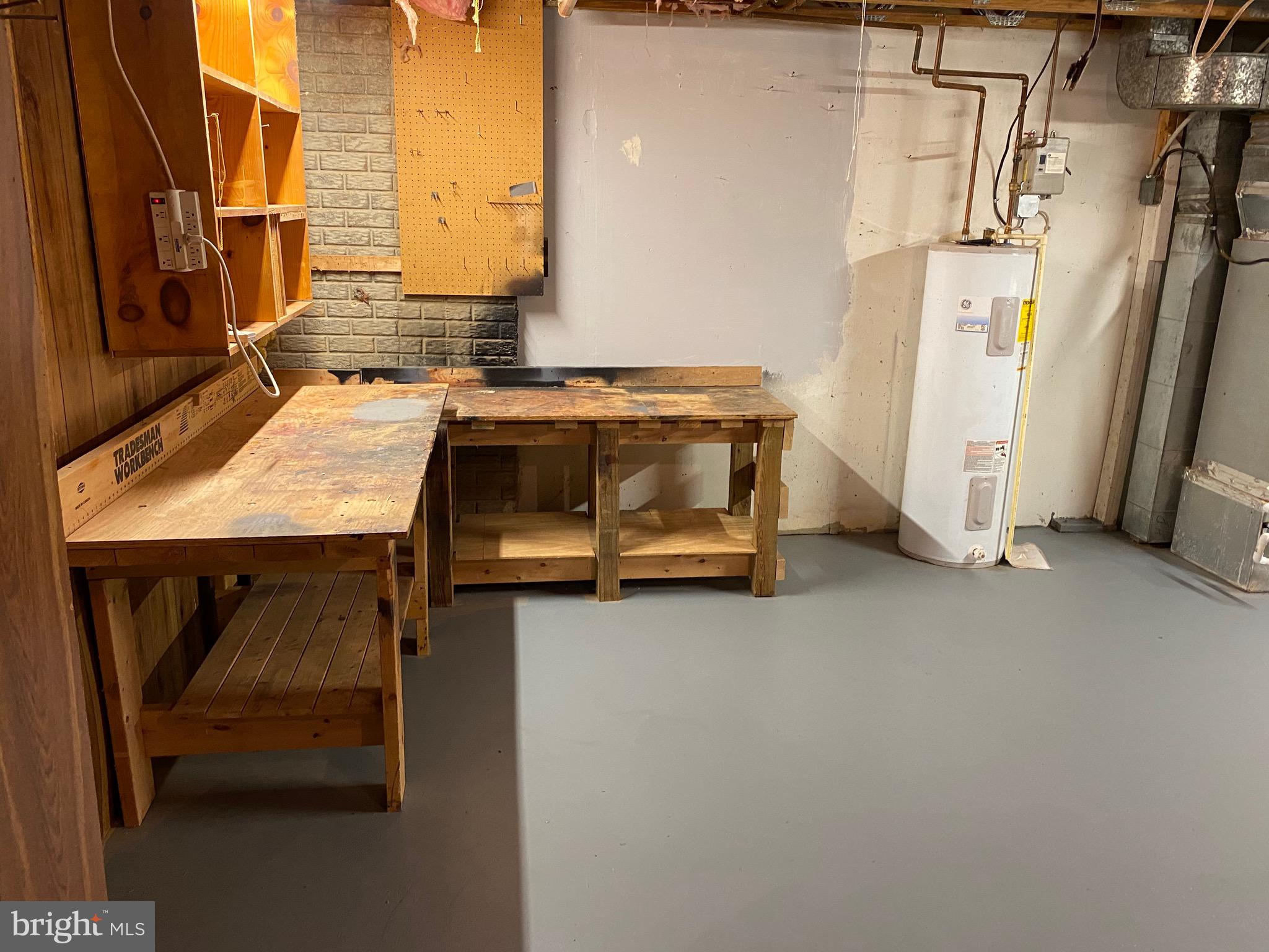 HILLSDALE - Residential Lease