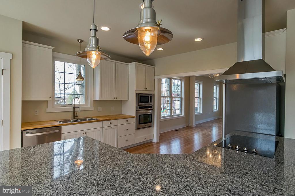 CHARLES TOWN - Residential