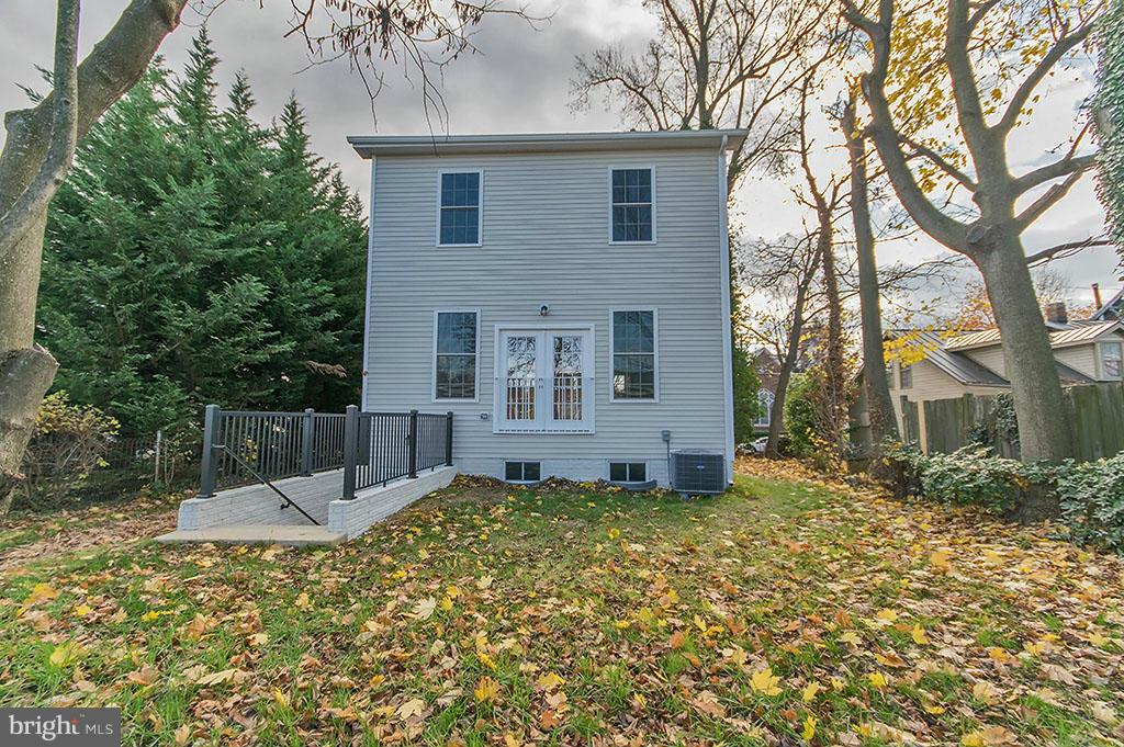 CHARLES TOWN - Residential