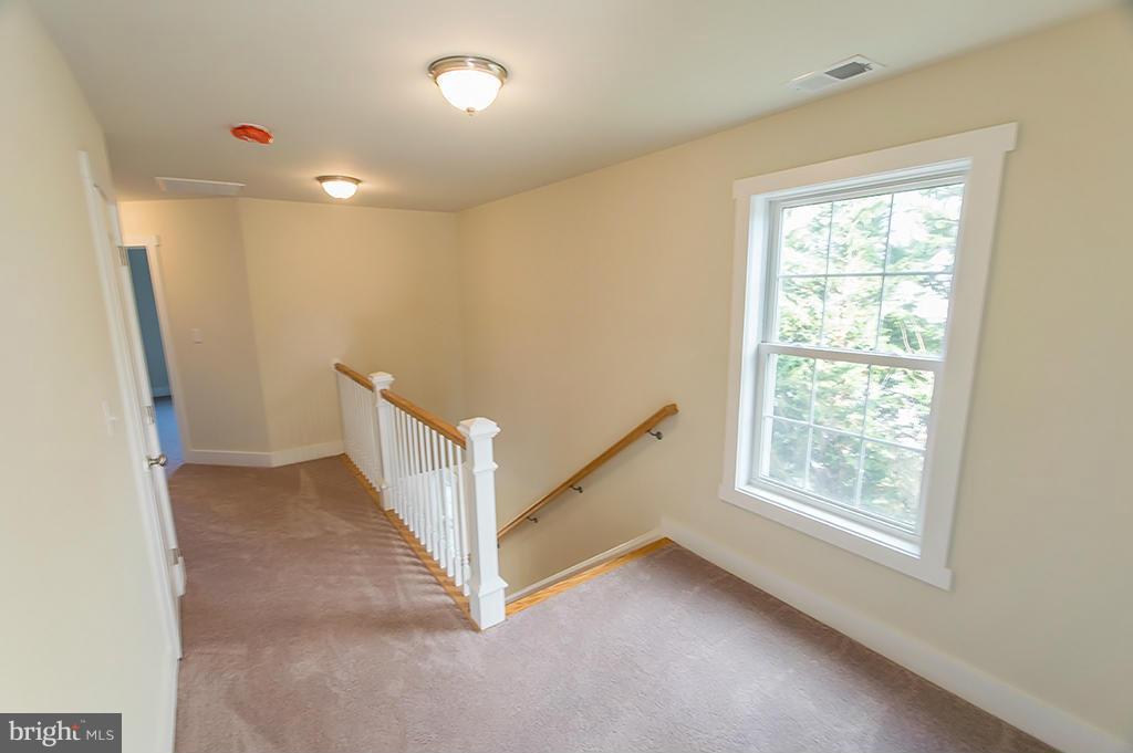 CHARLES TOWN - Residential