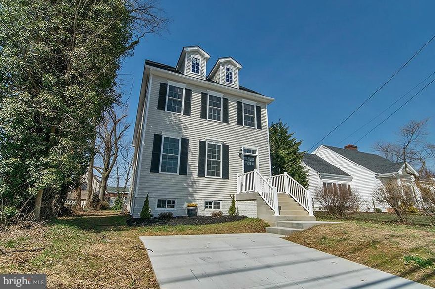 Brand new and ready to move in. What a gorgeous house in downtown Charles Town, WV. Loads of charm and quality craftsmanship will be yours in this Colonial style 3 bedroom 2 1/2 bath 2000+ sf home on a full unfinished basement.  Off-street parking, close proximity to downtown, farmers market, restaurants, shopping, minutes to Hollywood Casino. Built by local custom builder JC Smith.