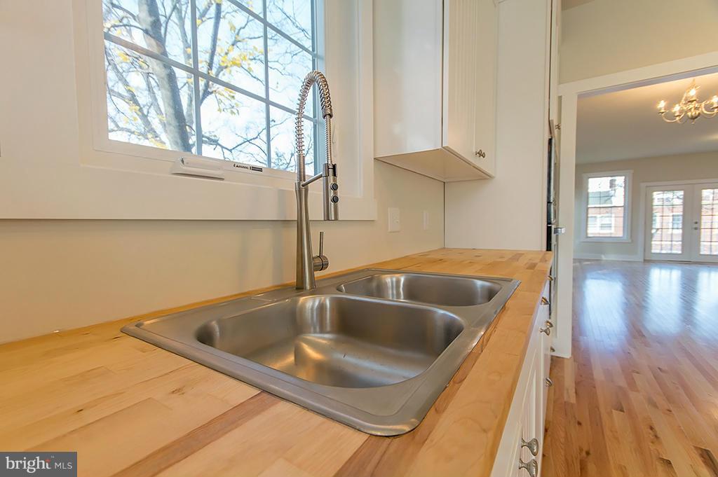 CHARLES TOWN - Residential