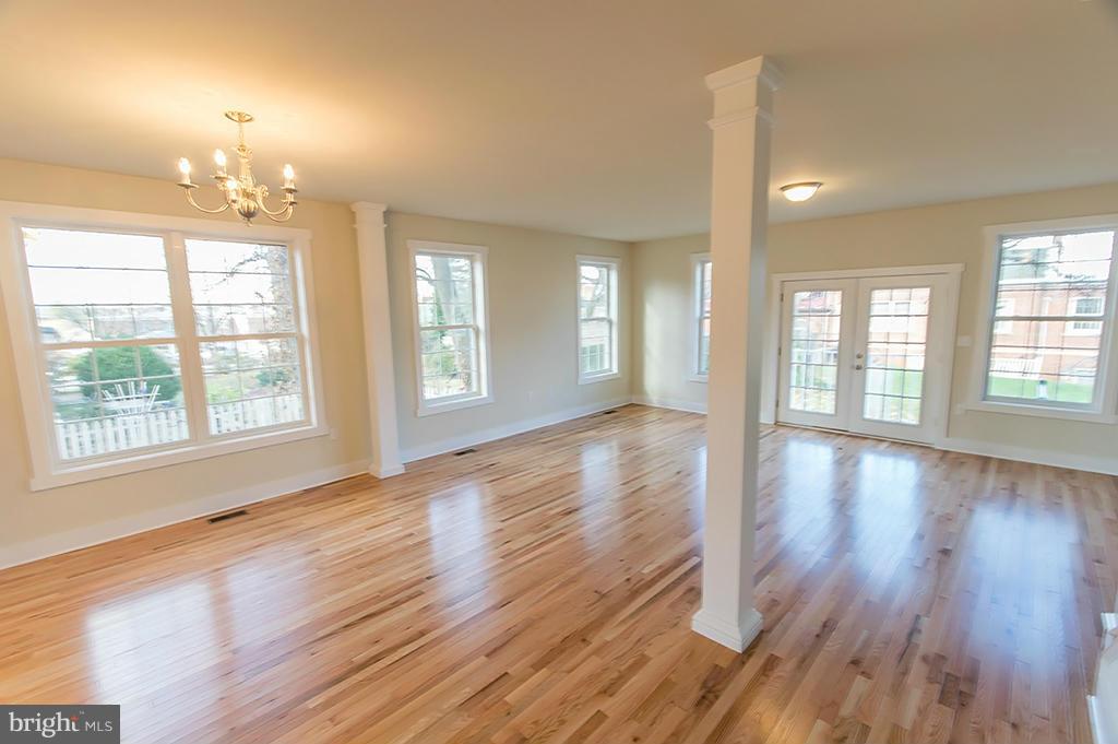 CHARLES TOWN - Residential