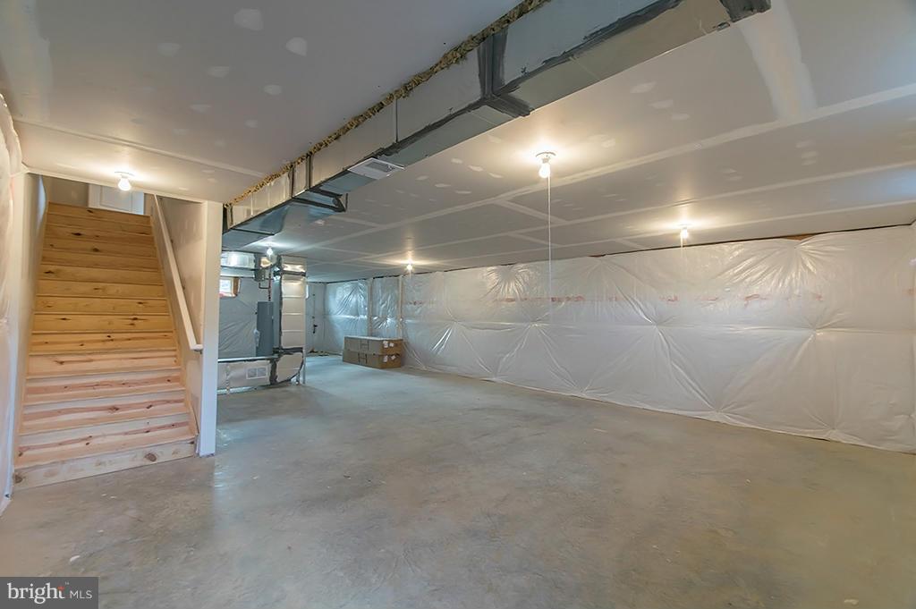 CHARLES TOWN - Residential