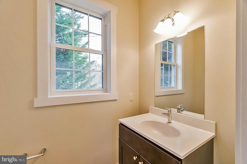 CHARLES TOWN - Residential