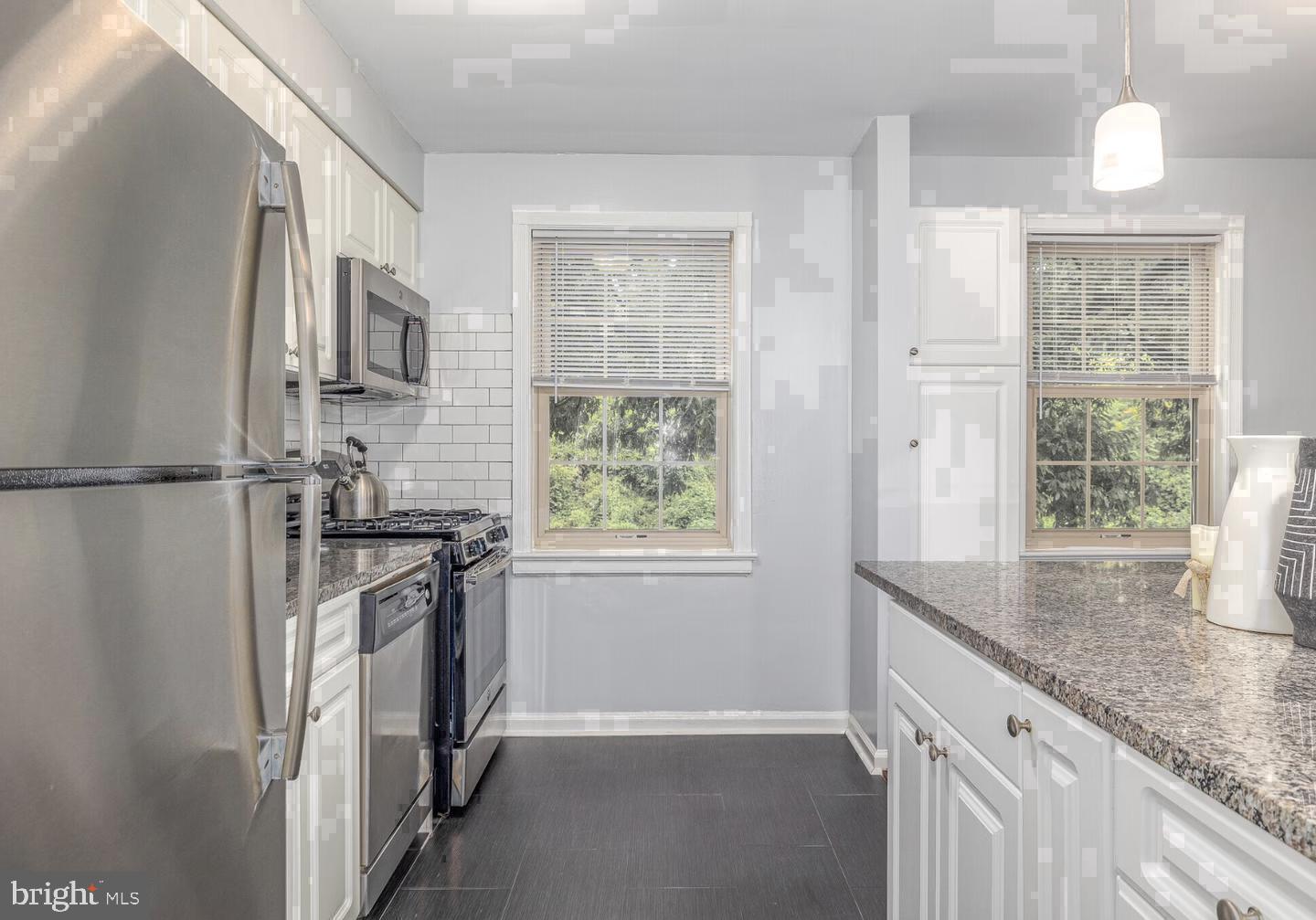 150 E WYNNEWOOD ROAD 17-C
