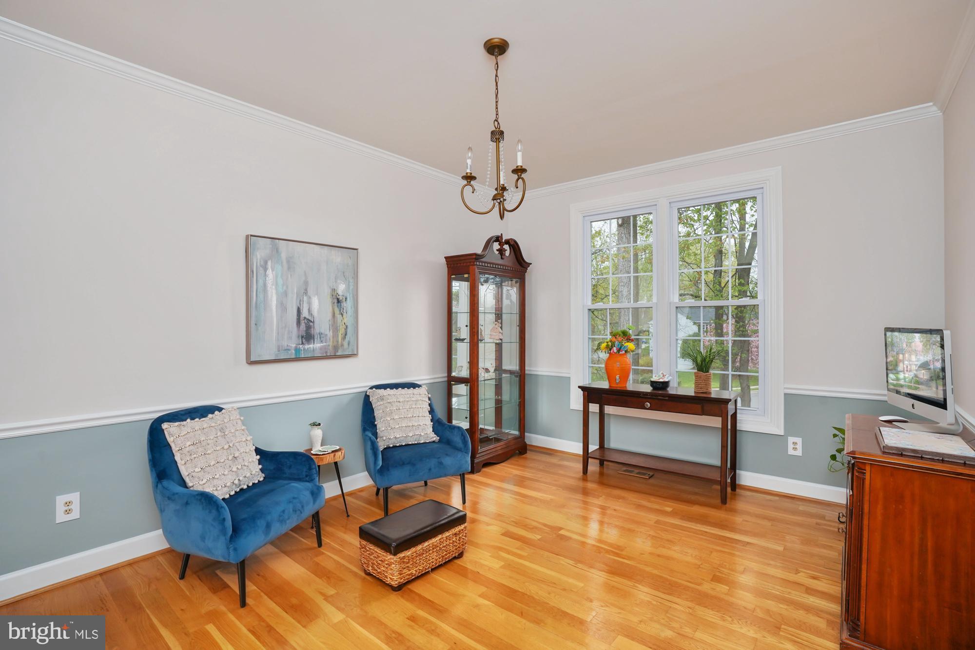 SIGNAL HILL - Residential