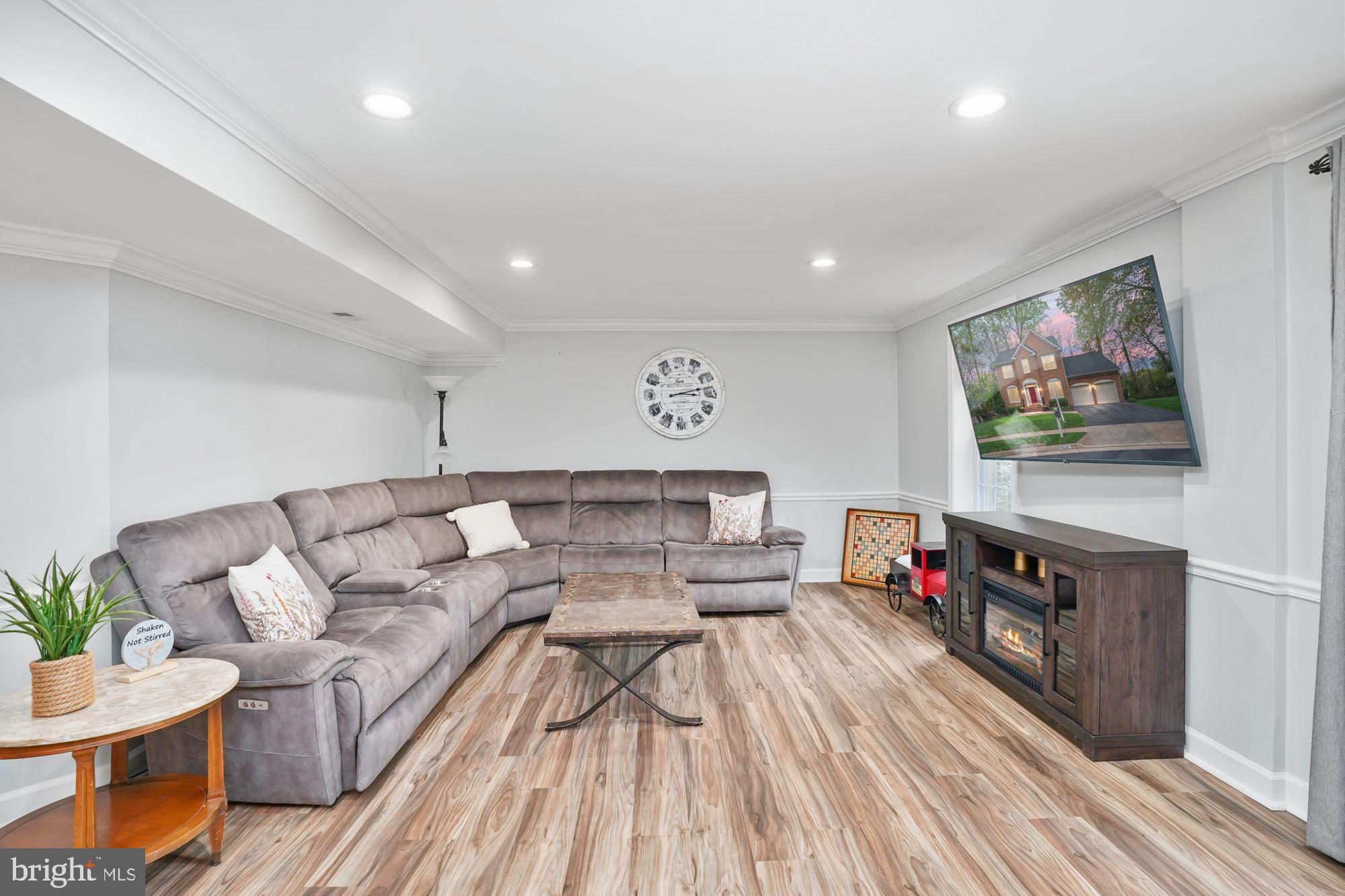 SIGNAL HILL - Residential