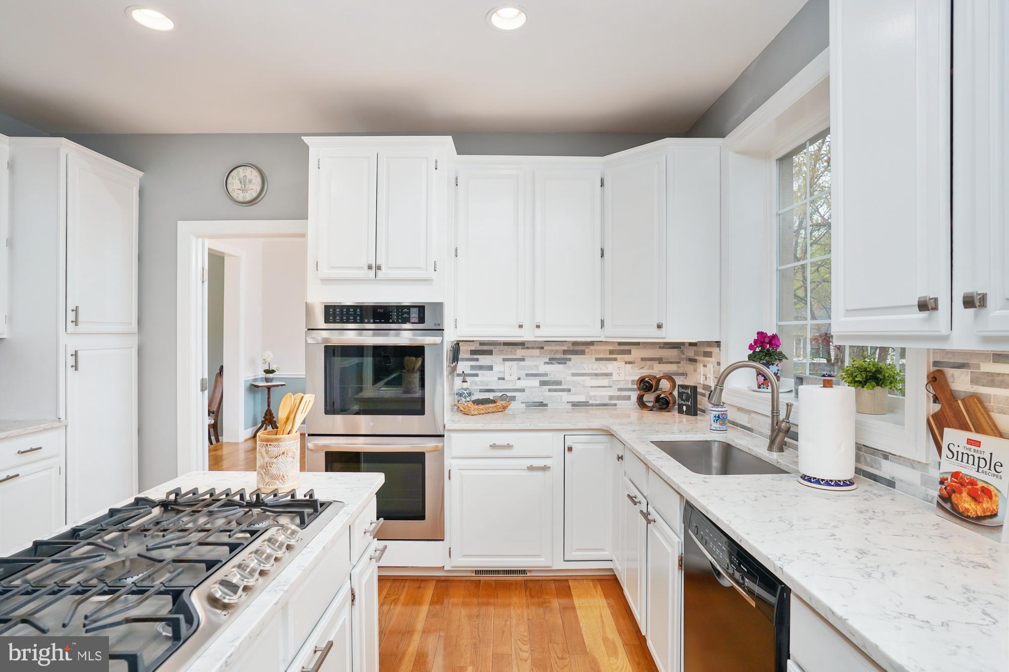 SIGNAL HILL - Residential