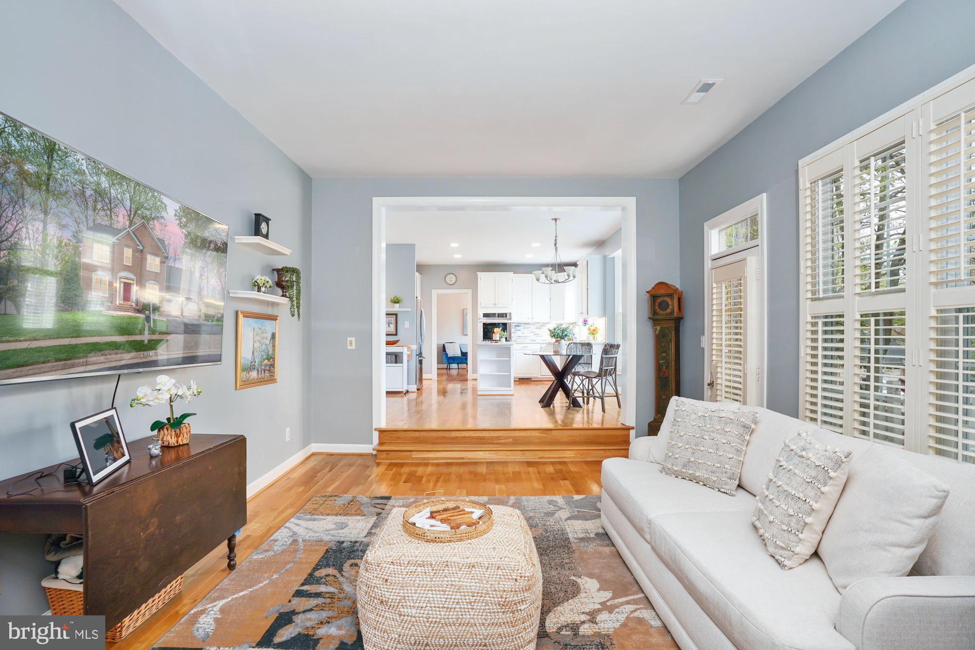 SIGNAL HILL - Residential