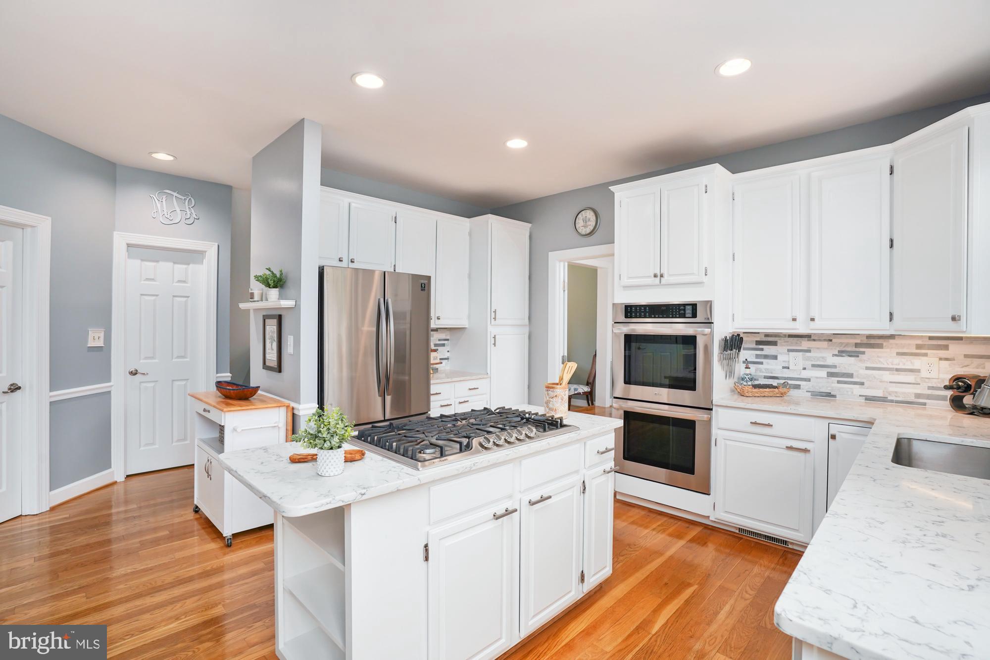 SIGNAL HILL - Residential