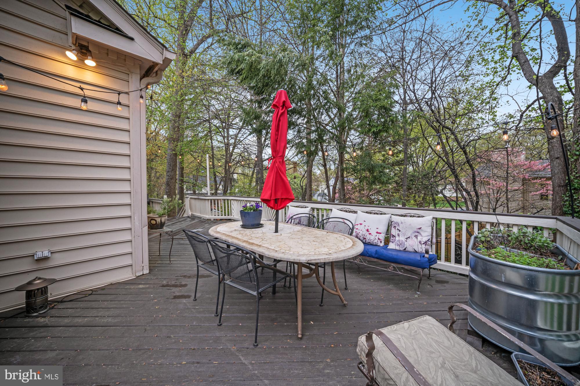 SIGNAL HILL - Residential