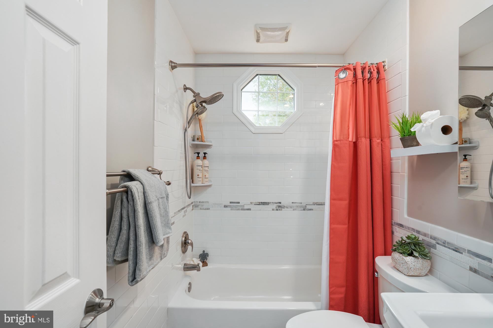 SIGNAL HILL - Residential