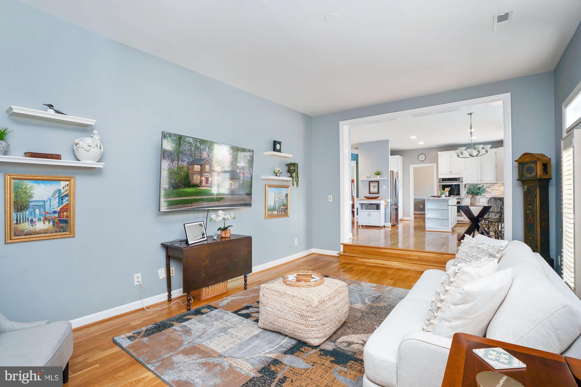 SIGNAL HILL - Residential