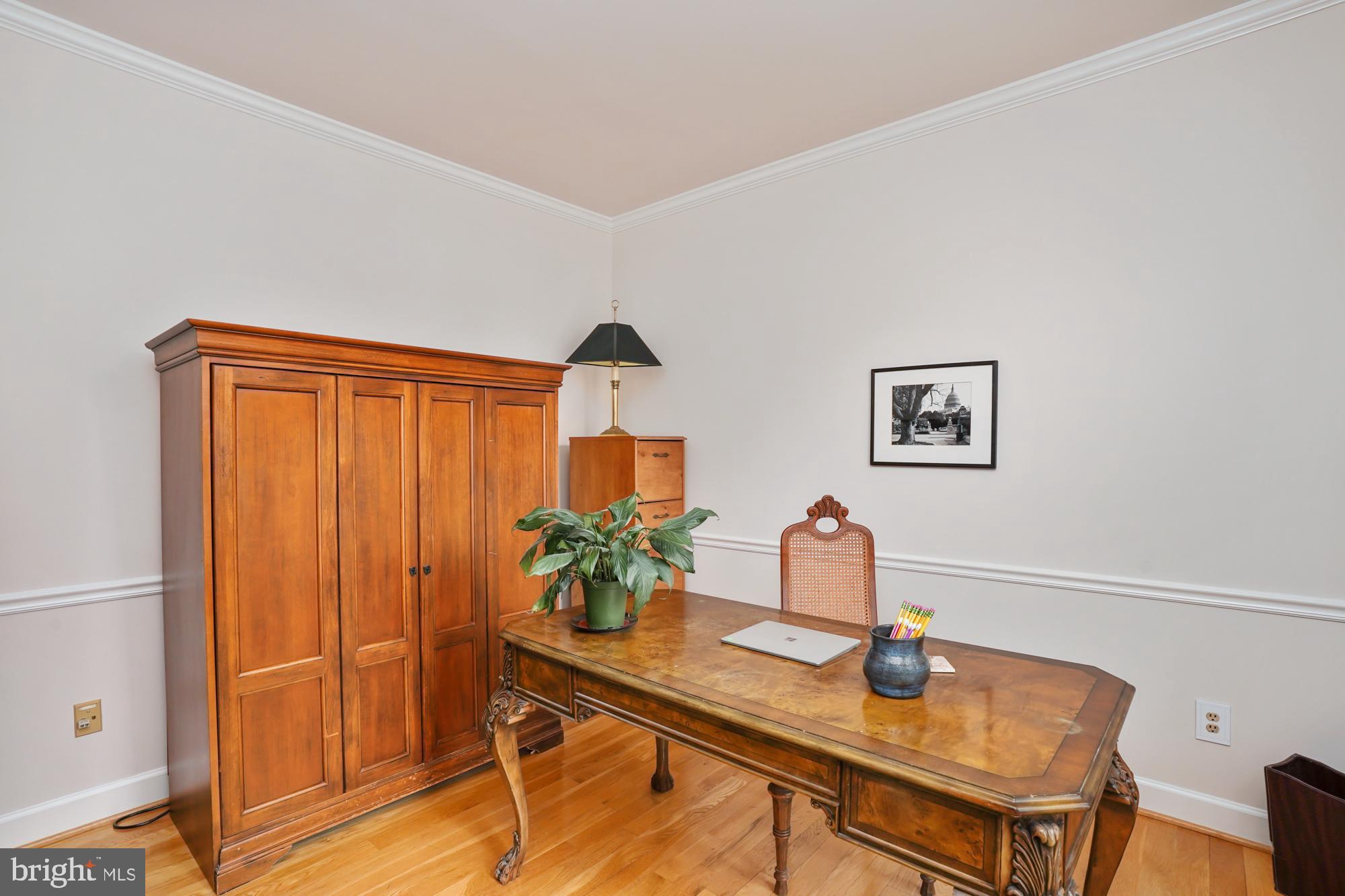 SIGNAL HILL - Residential