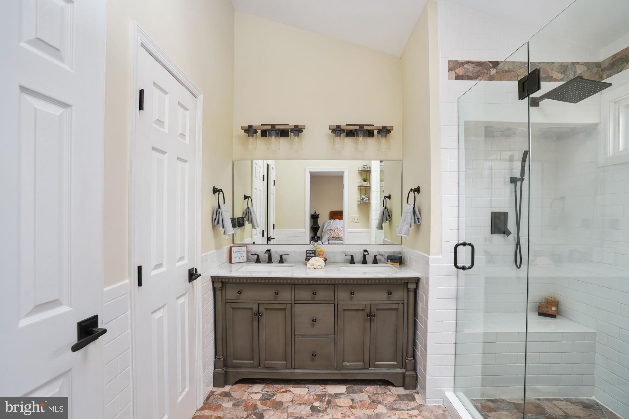 SIGNAL HILL - Residential