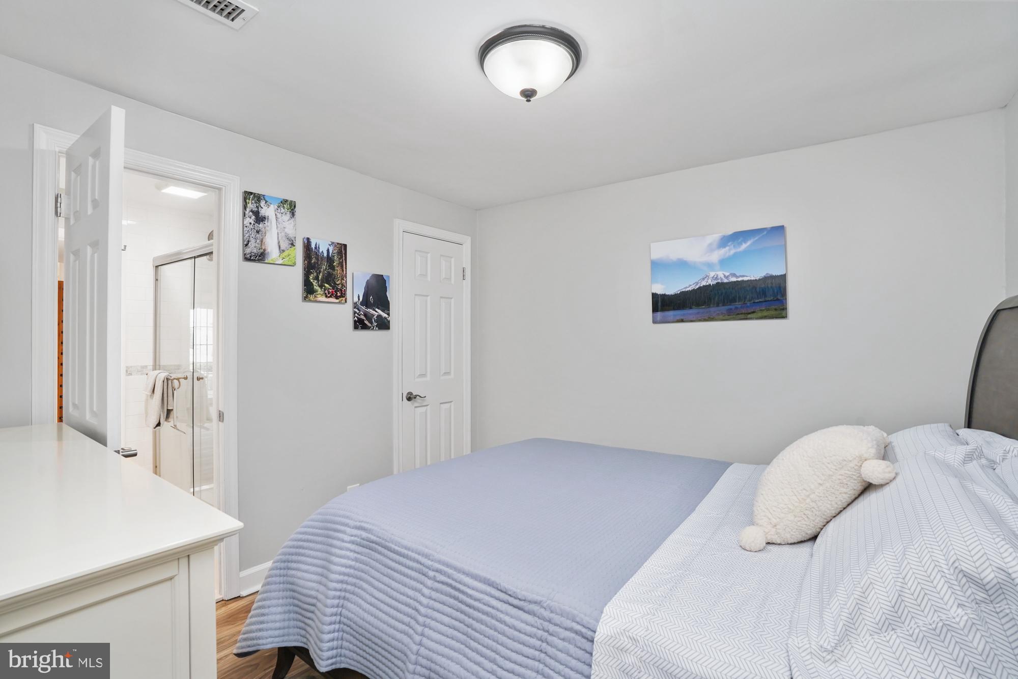 SIGNAL HILL - Residential