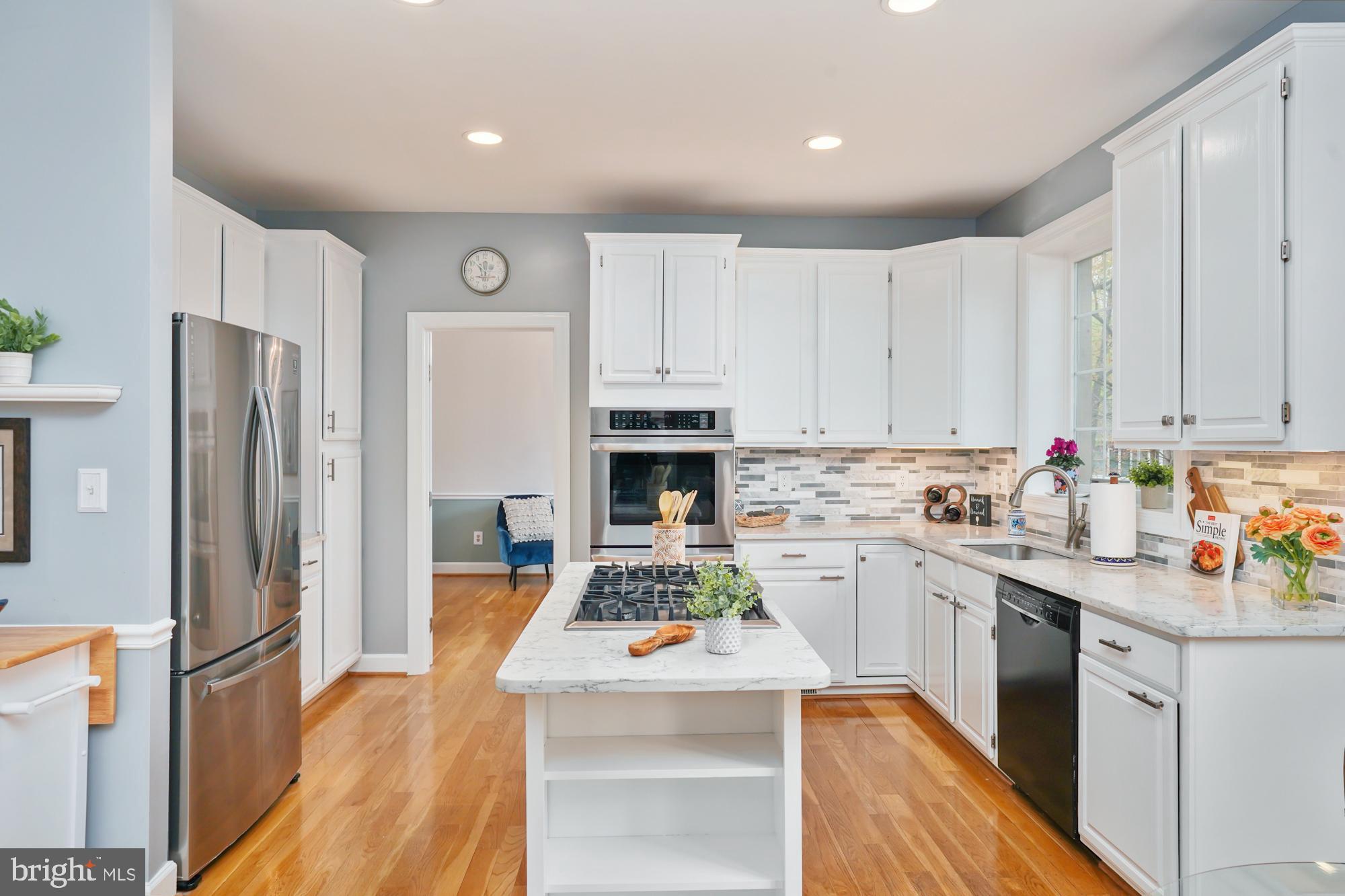 SIGNAL HILL - Residential