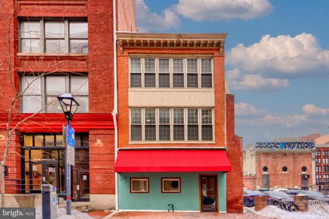 Photo of 410 W Redwood Street, BALTIMORE, MD 21201 (MLS # MDBA2202912)