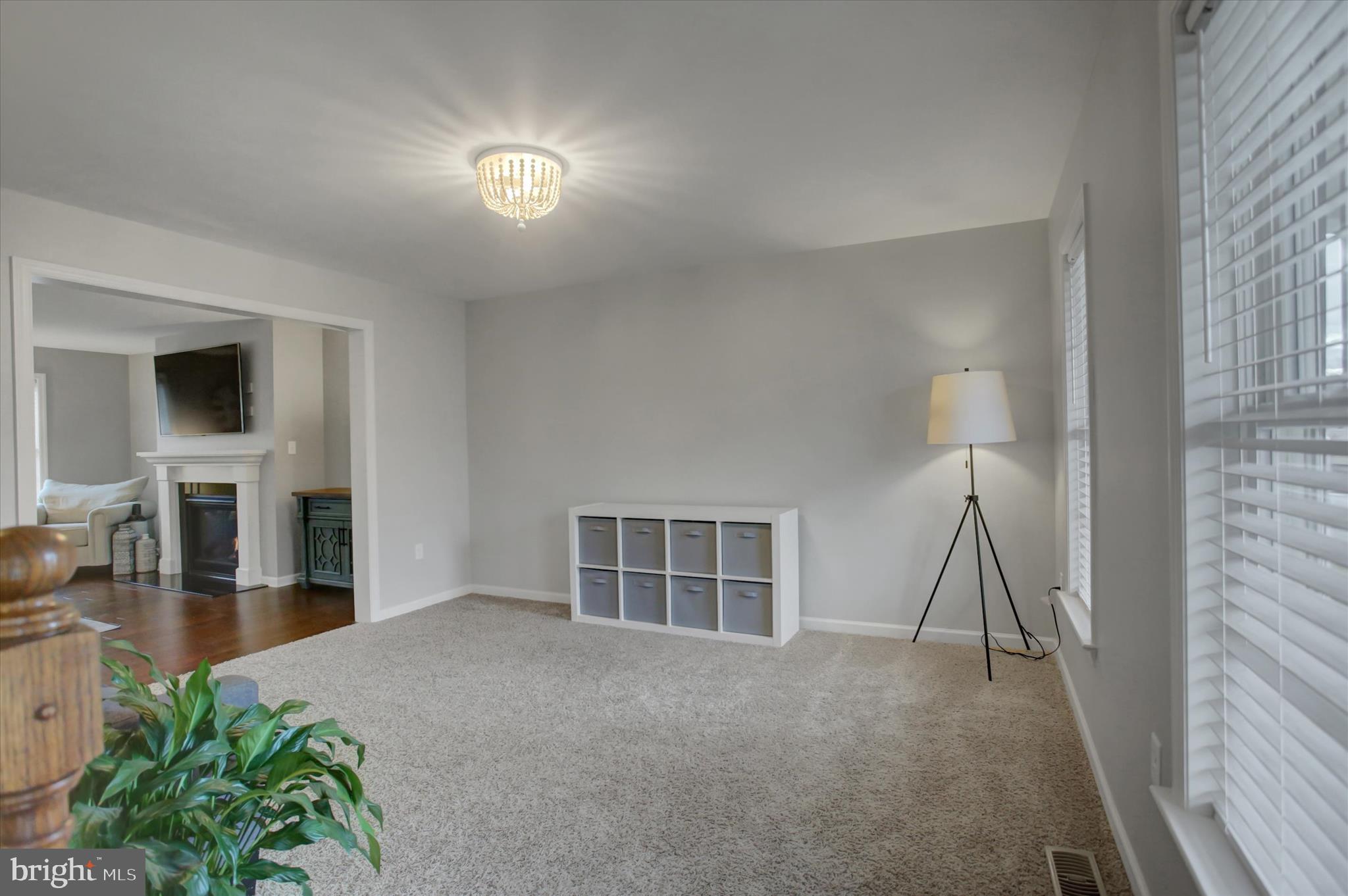 KENDALE OAKS - Residential