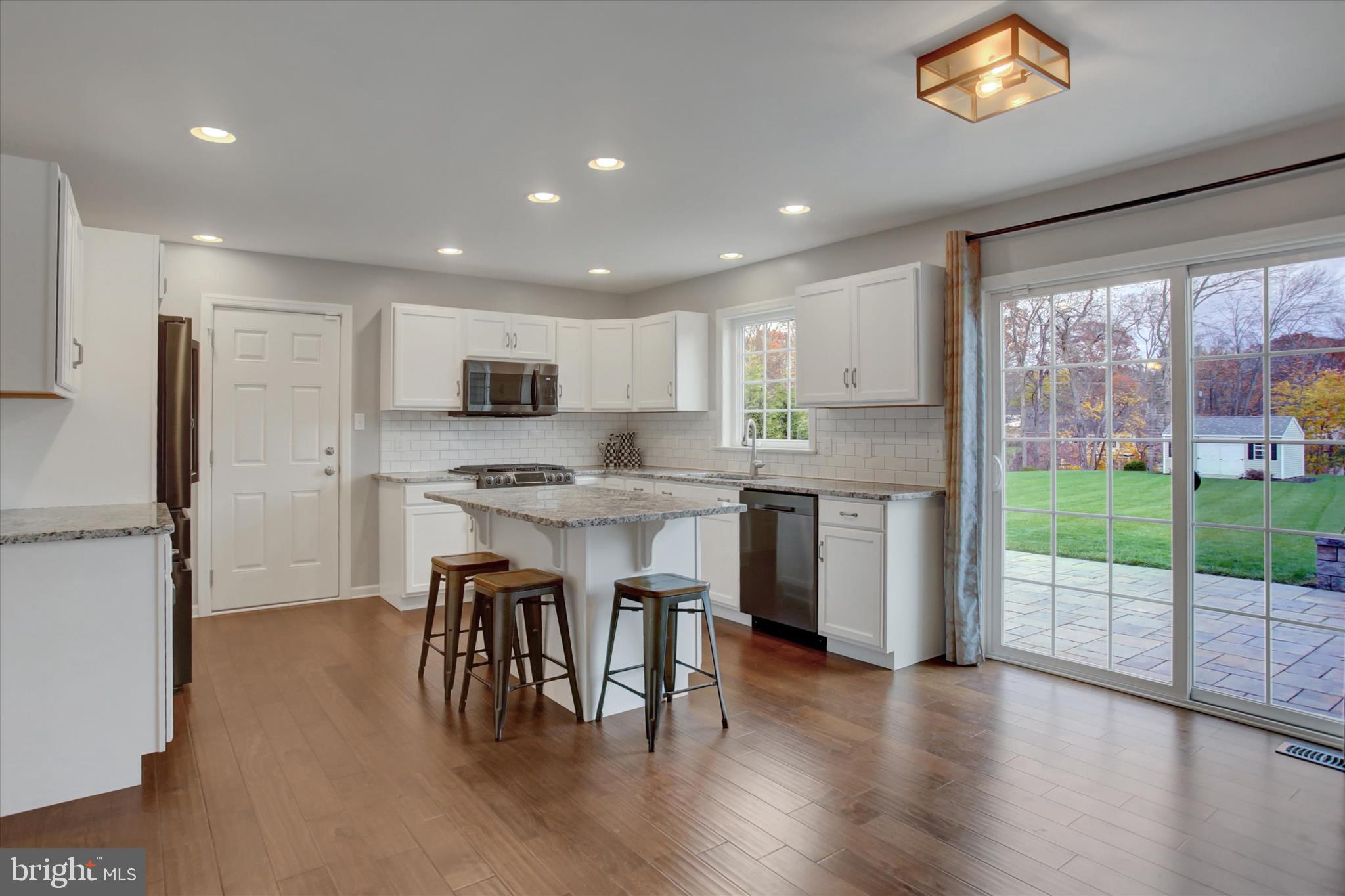 KENDALE OAKS - Residential