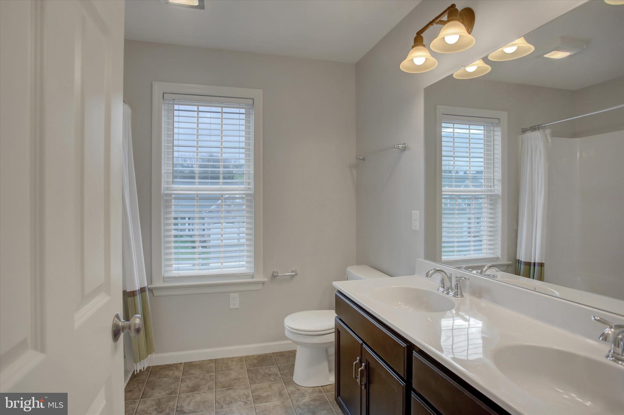 KENDALE OAKS - Residential