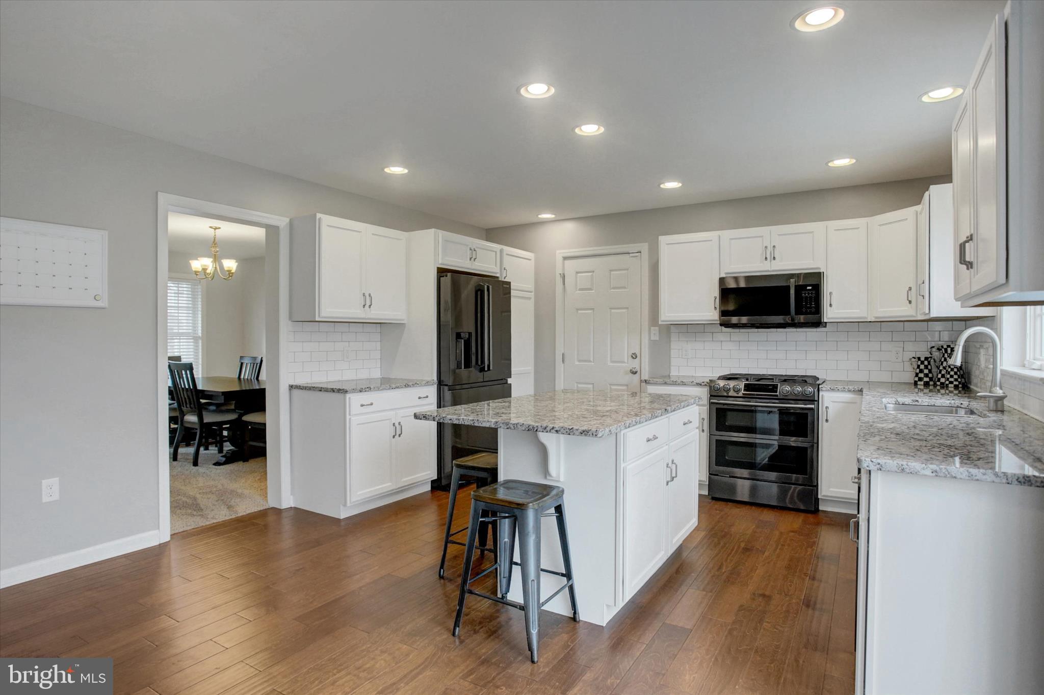 KENDALE OAKS - Residential