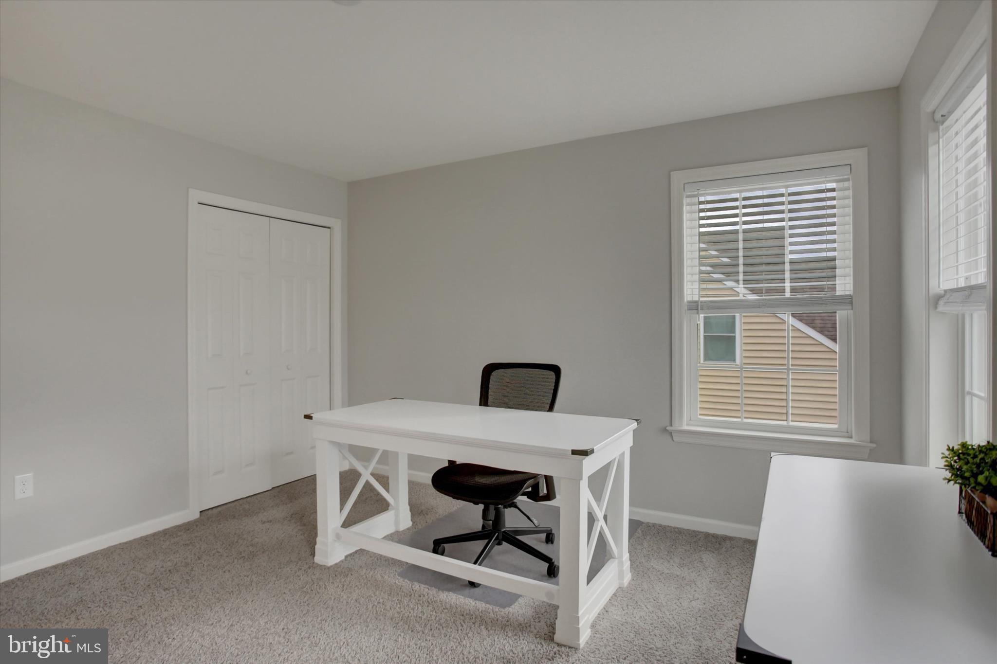 KENDALE OAKS - Residential