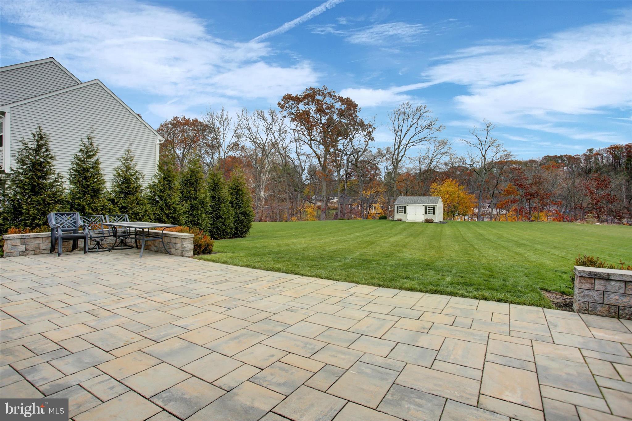 KENDALE OAKS - Residential