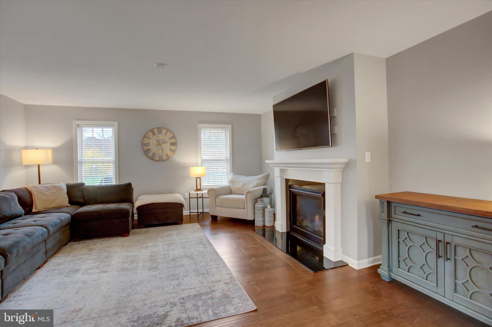 KENDALE OAKS - Residential