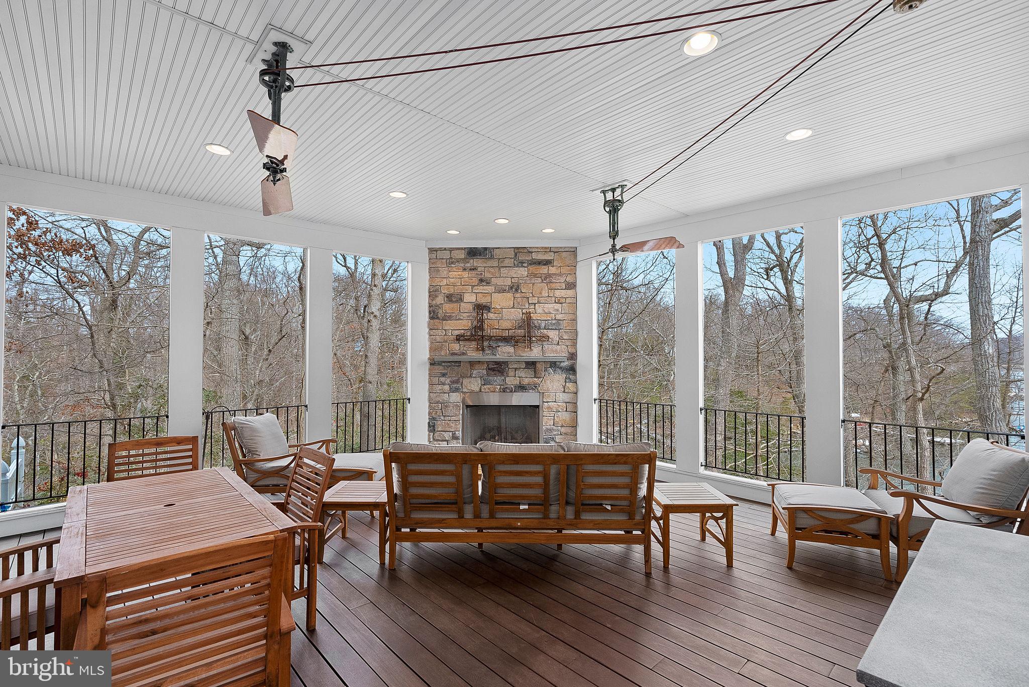 MAYNADIER - Residential