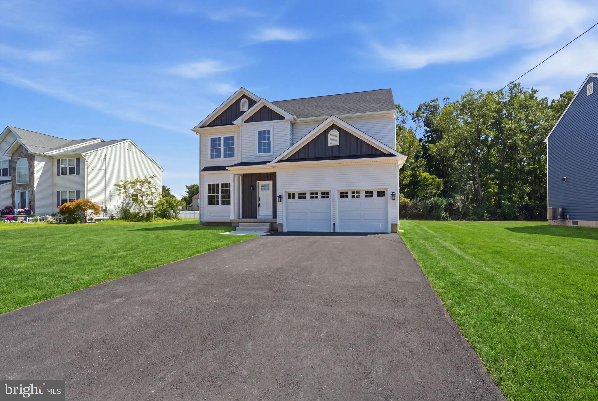 1161 HOLMES AVENUE - Photo 2