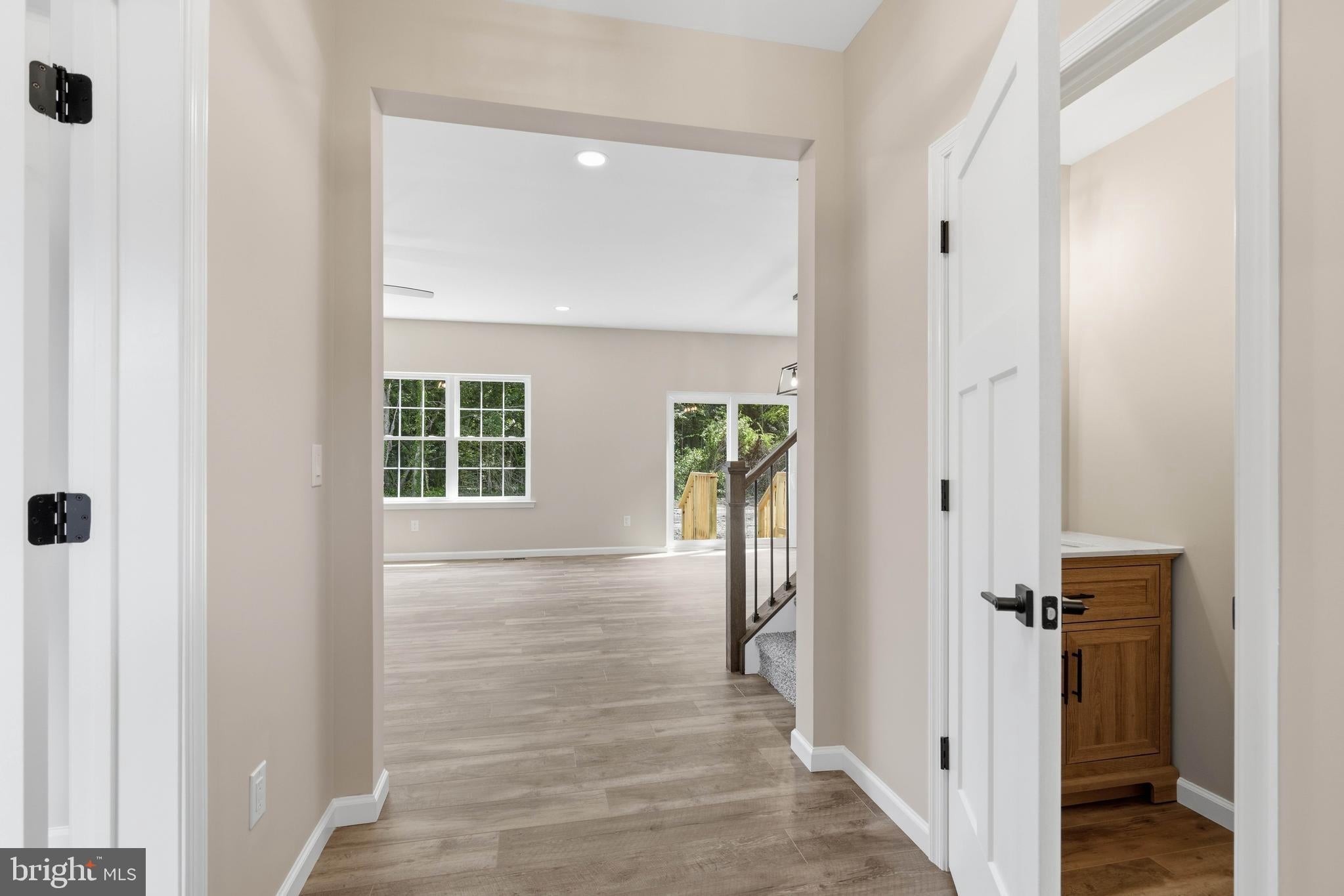 1161 HOLMES AVENUE - Photo 4
