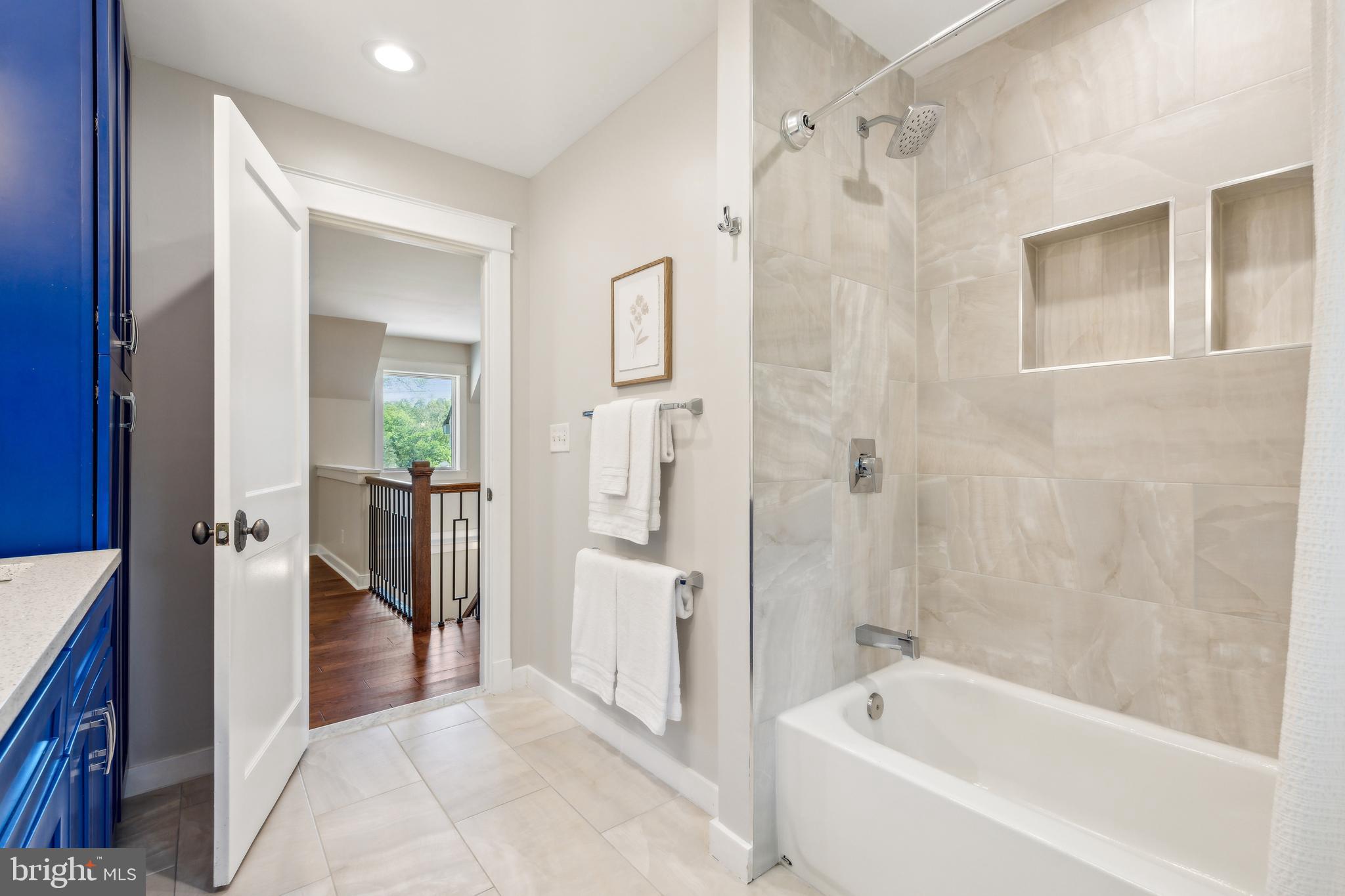 BROYHILL HILLS - Residential