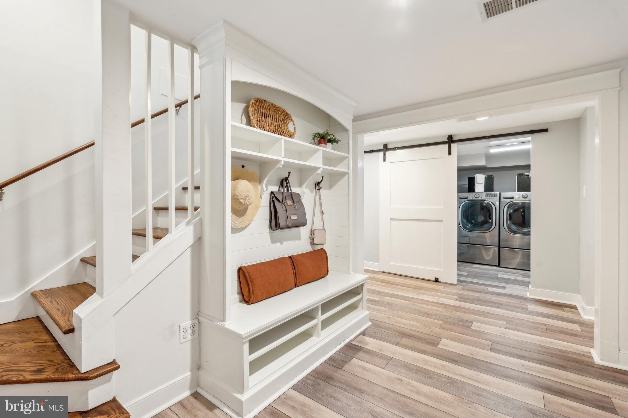 BROYHILL HILLS - Residential