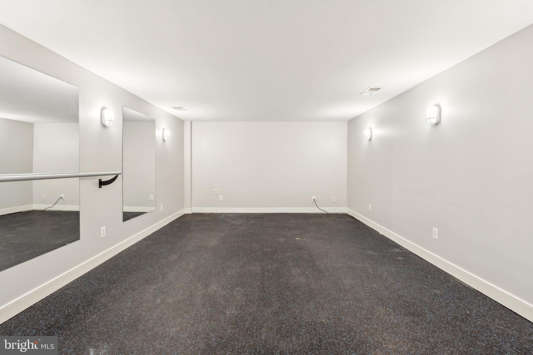 BROYHILL HILLS - Residential